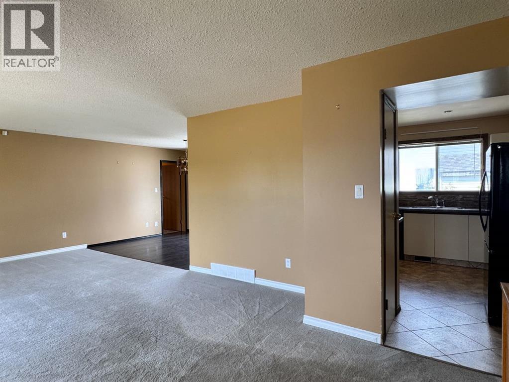 11300 110 Avenue Crescent Property Photo 10