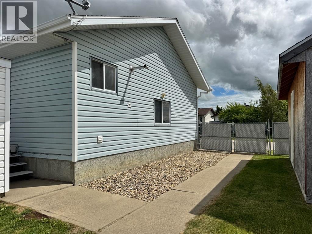 11300 110 Avenue Crescent Property Photo 36