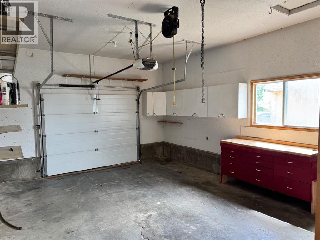 11300 110 Avenue Crescent Property Photo 48