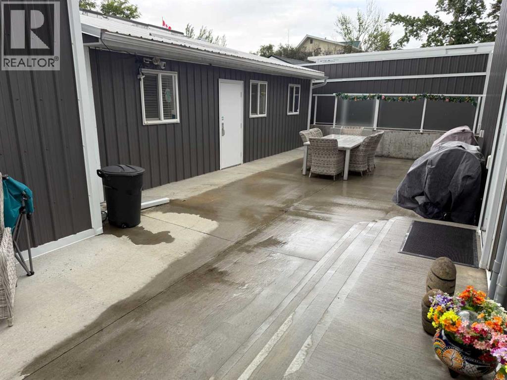 2023 20 Avenue Property Photo 11