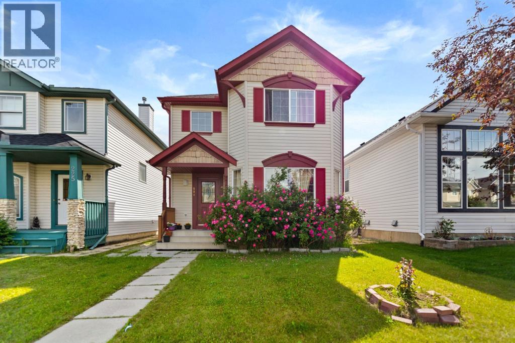 221 Tarington Close Ne Photo de la propriété 1