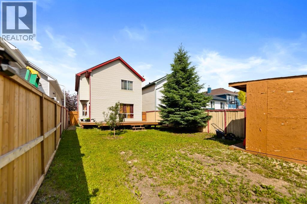 221 Tarington Close Ne Property Photo 6