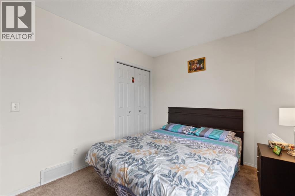 221 Tarington Close Ne Property Photo 22