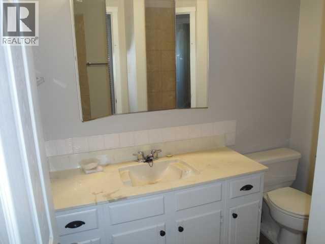39 Meadowlark Boulevard N Property Photo 13