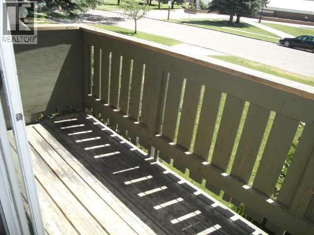 39 Meadowlark Boulevard N Property Photo 18