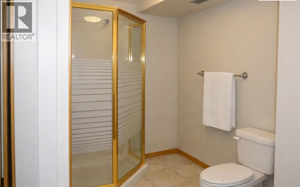 39 Meadowlark Boulevard N Property Photo 23