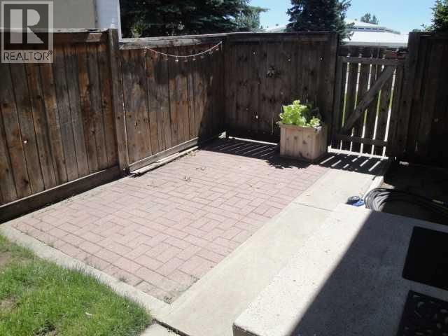 39 Meadowlark Boulevard N Property Photo 26