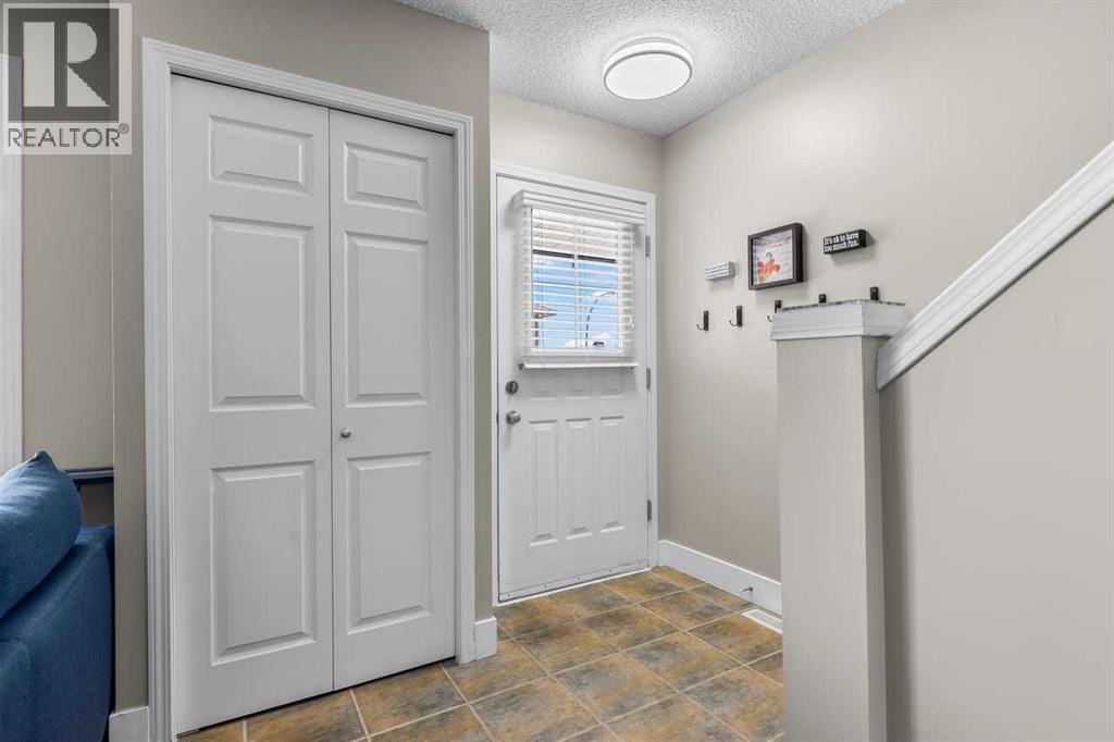 9 Citadel Point Nw Property Photo 2