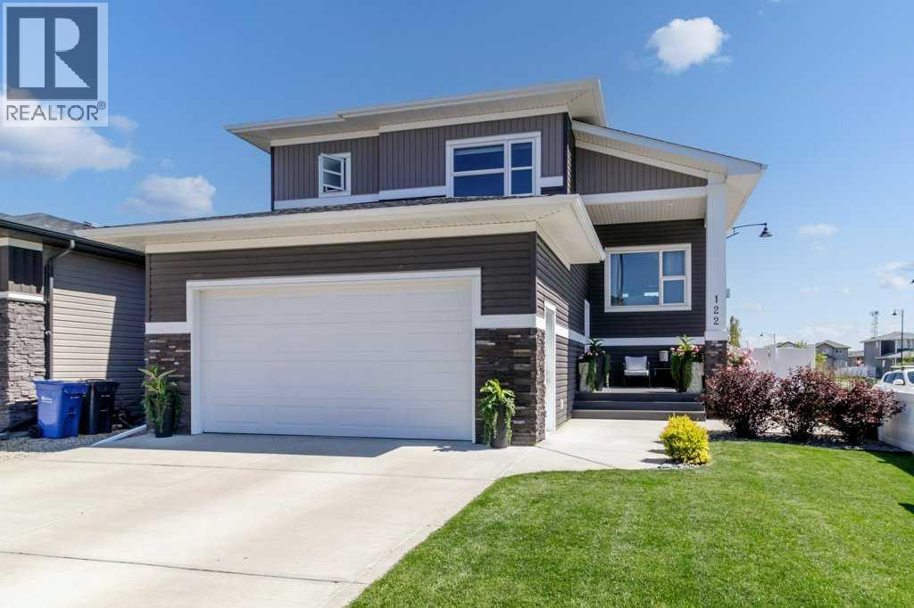 122 Lundberg Crescent Property Photo 1