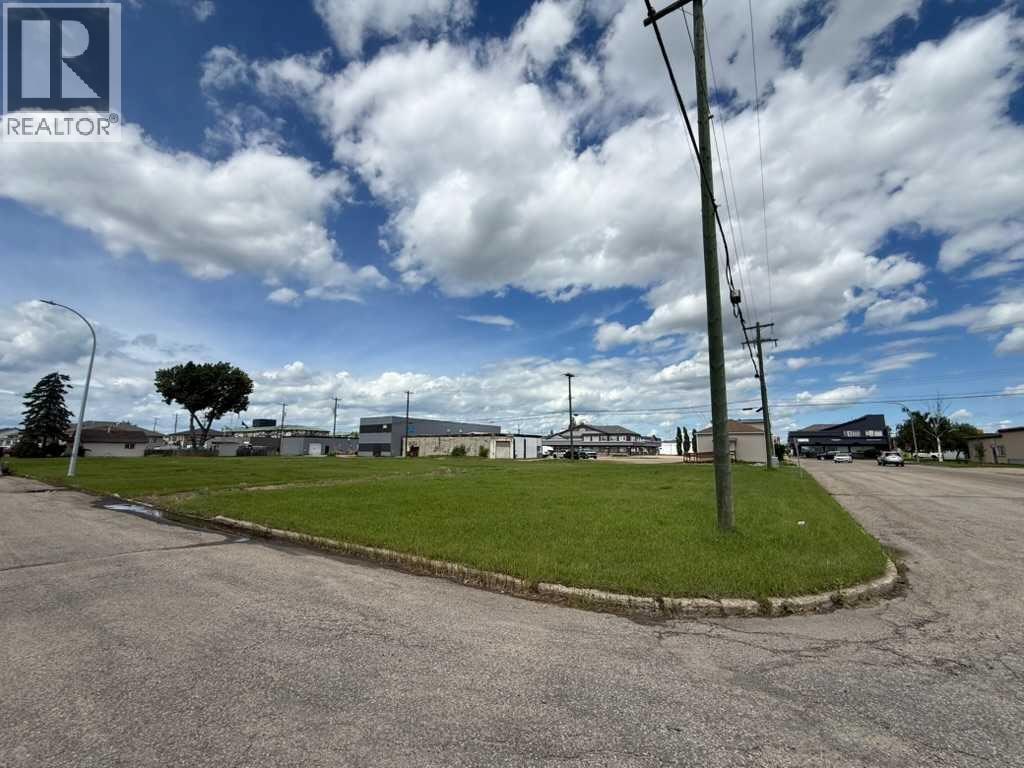 9814 96 Avenue Property Photo 1