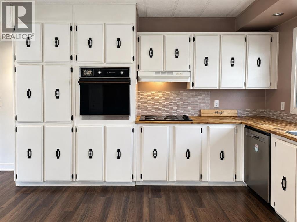 810 56 Property Photo 6