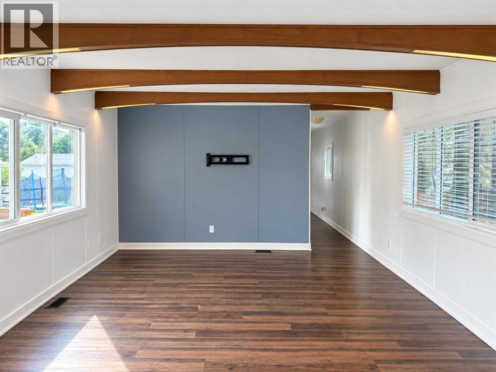810 56 Property Photo 10