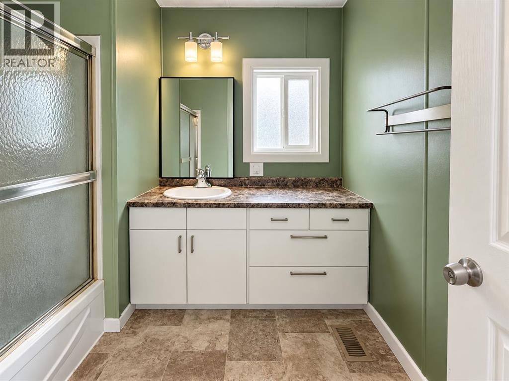 810 56 Property Photo 17