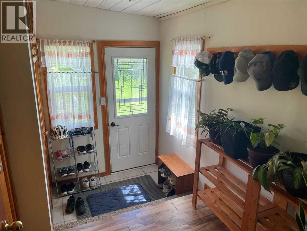 10705 111 Street Property Photo 8