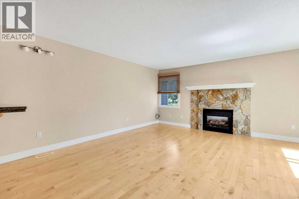 66 Glamis Green Southwest Property Photo 18