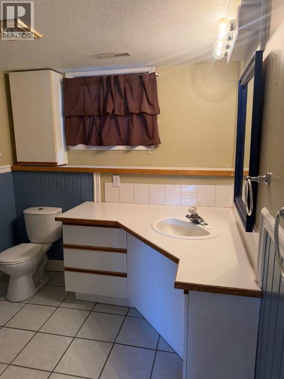106 Ojibwa Place W Property Photo 21