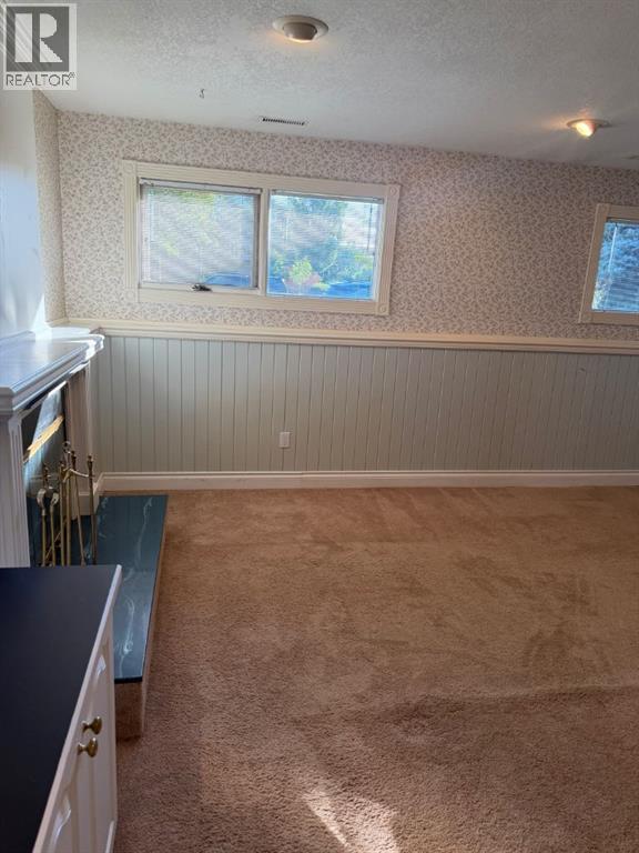 106 Ojibwa Place W Property Photo 26
