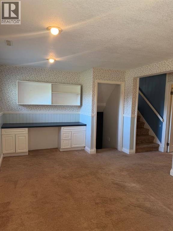 106 Ojibwa Place W Property Photo 28