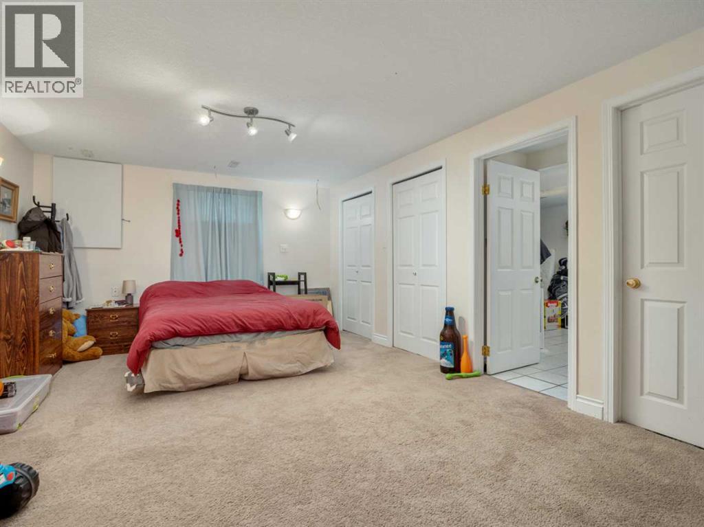 106 Ojibwa Place W Property Photo 29