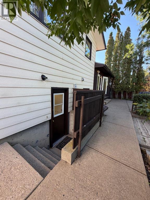 106 Ojibwa Place W Property Photo 40