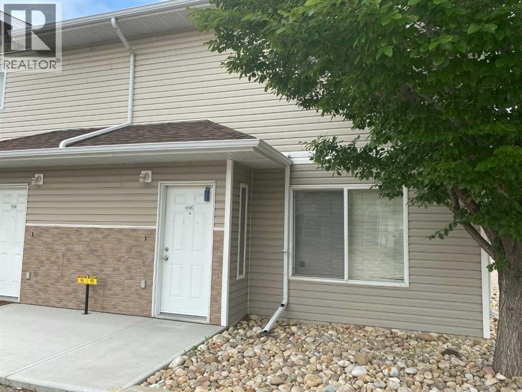 100 Jordan Park Property Photo 1