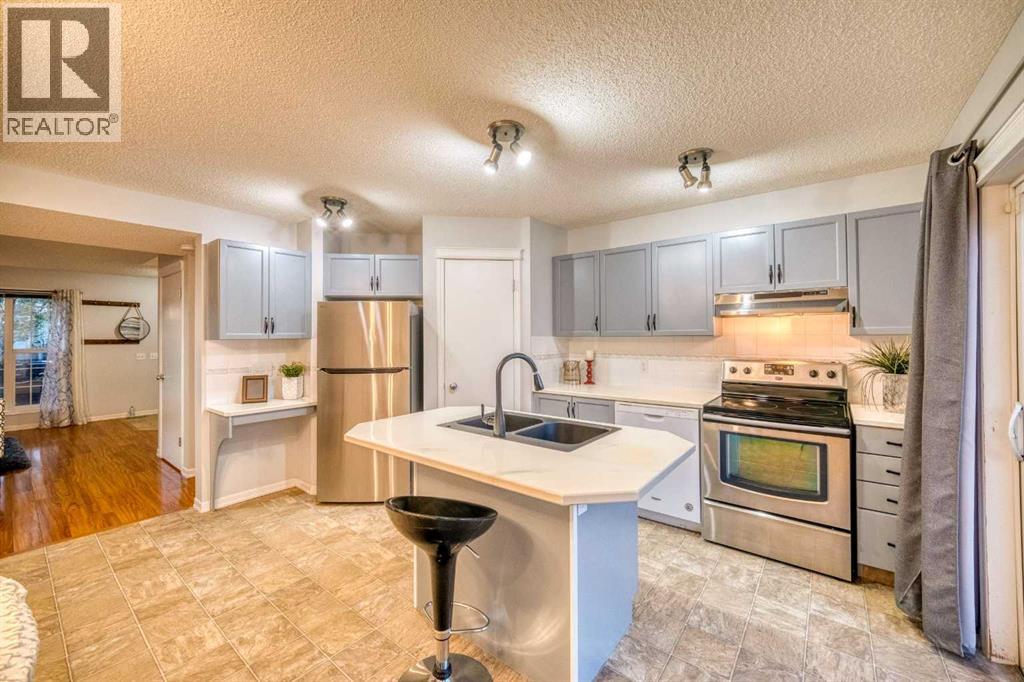 81 Prestwick Avenue Se Property Photo 13