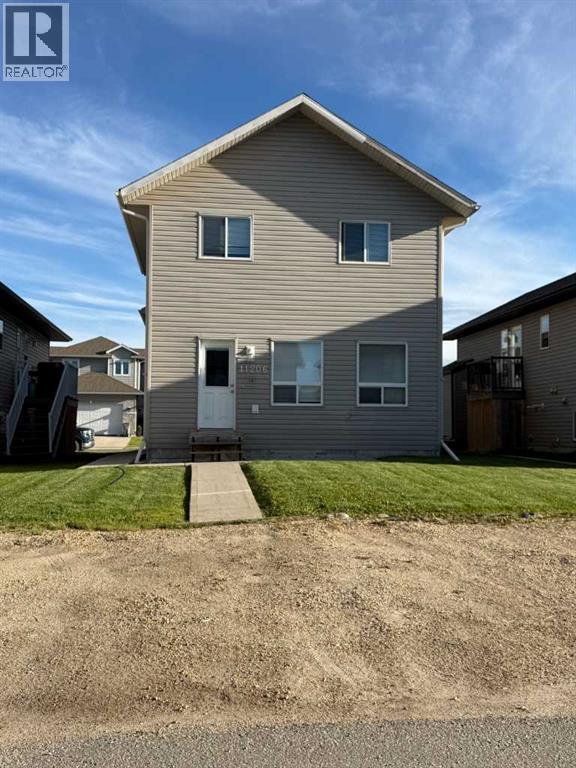 11206 75a Avenue Property Photo 2