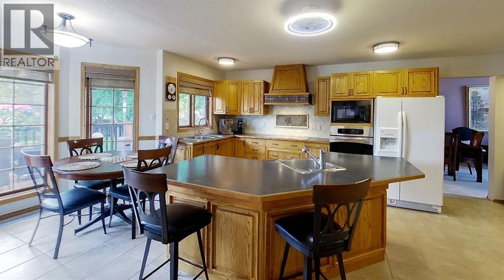5245 16 Avenue Property Photo 15