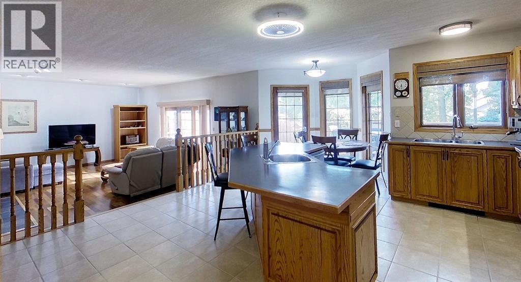 5245 16 Avenue Property Photo 21