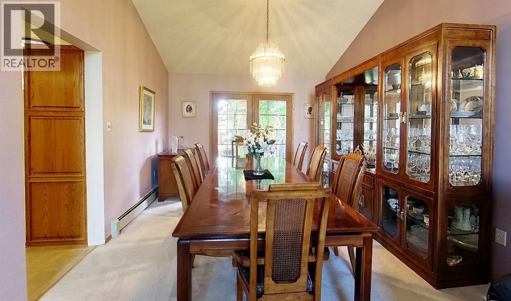 5245 16 Avenue Property Photo 24