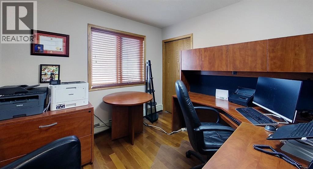 5245 16 Avenue Property Photo 31
