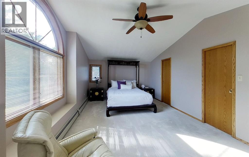 5245 16 Avenue Property Photo 34