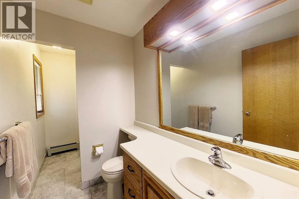 5245 16 Avenue Property Photo 40