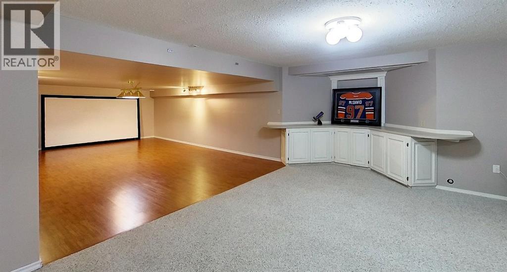 5245 16 Avenue Property Photo 41