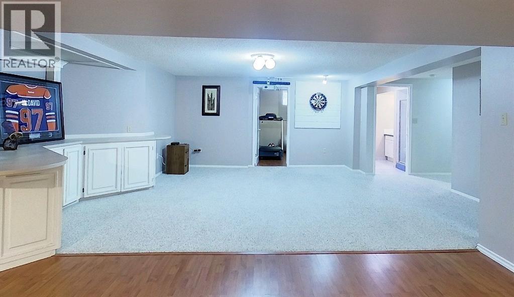 5245 16 Avenue Property Photo 44