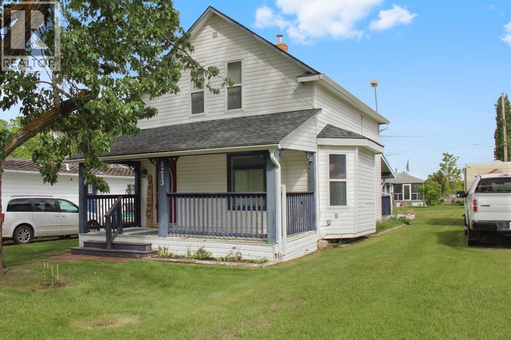 5213 49 Street Property Photo 1