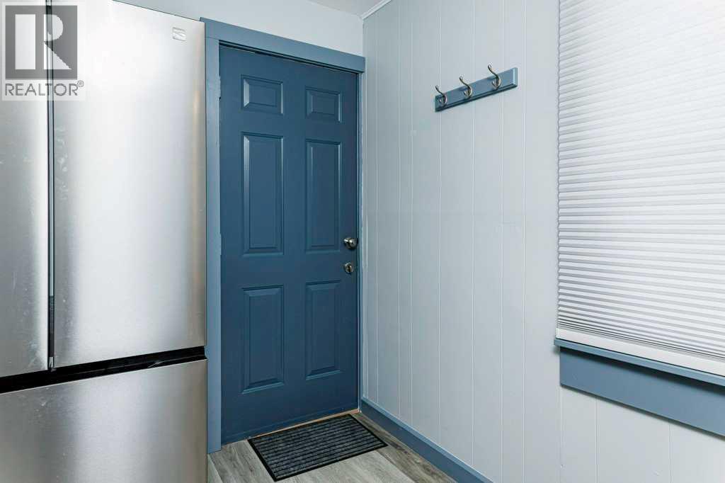 5003 48 Street Property Photo 18
