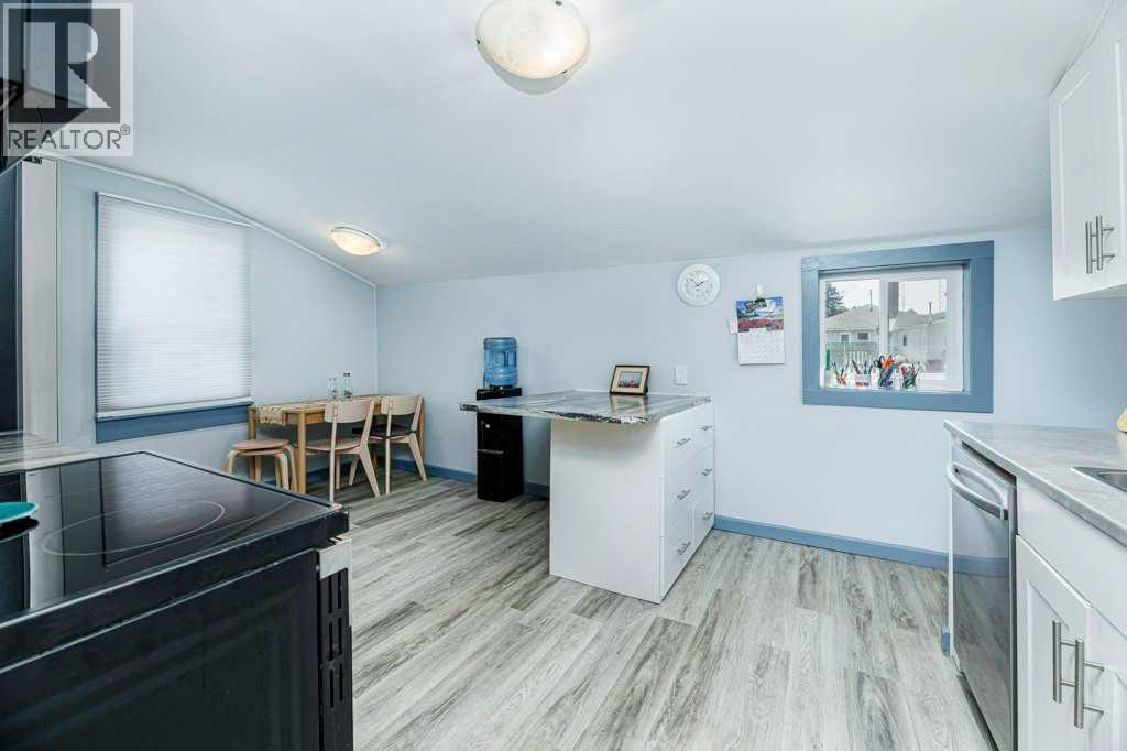 5003 48 Street Property Photo 20