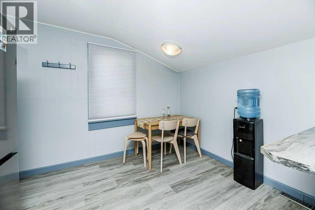 5003 48 Street Property Photo 21