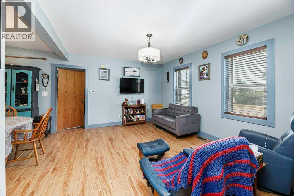 5003 48 Street Property Photo 26