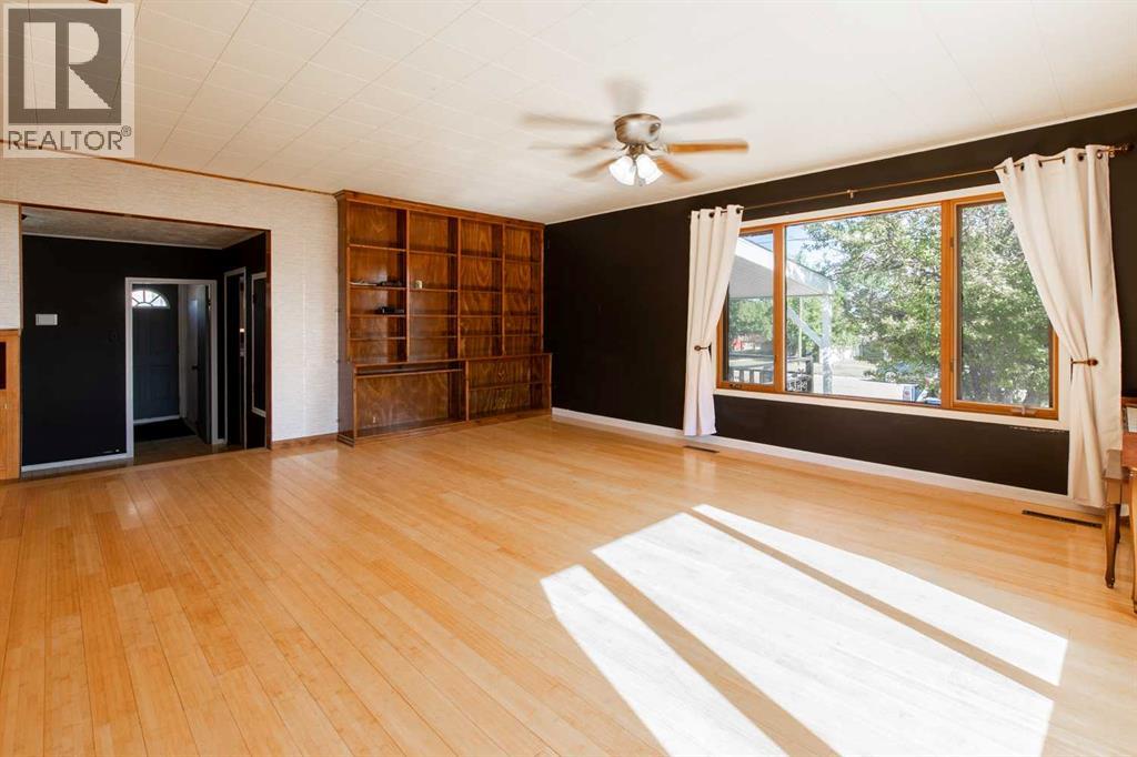 180 E 400 N Property Photo 3