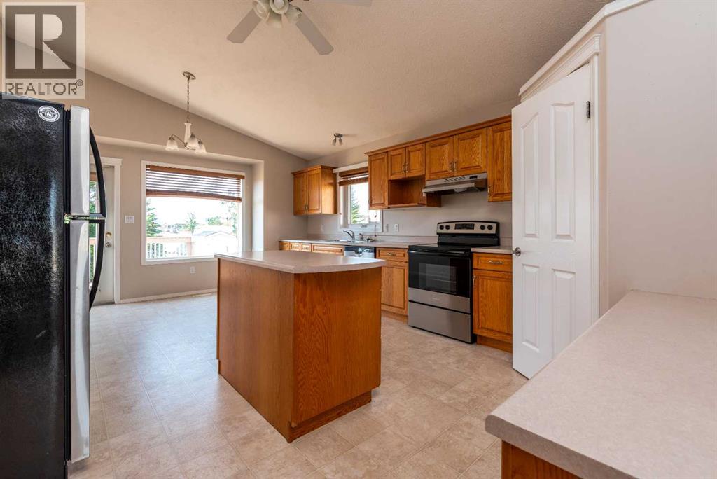 6601 39 Street Property Photo 7