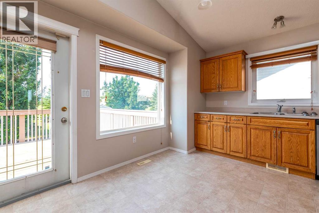 6601 39 Street Property Photo 11