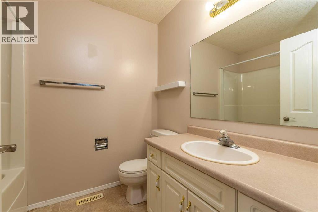 6601 39 Street Property Photo 14