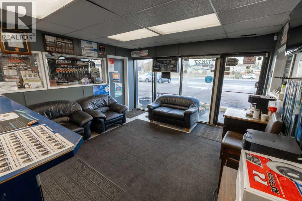 A2329223 Property Photo 2