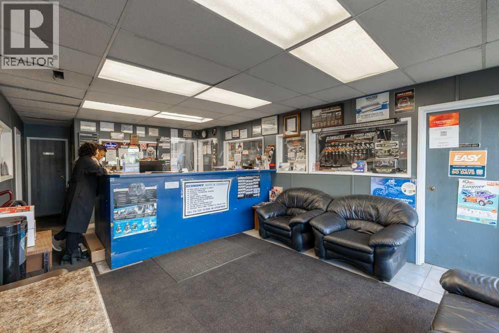 A2329223 Property Photo 17