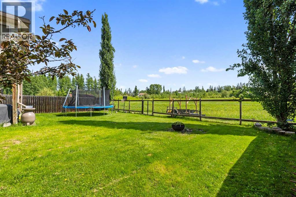 6 Park Circle Property Photo 3