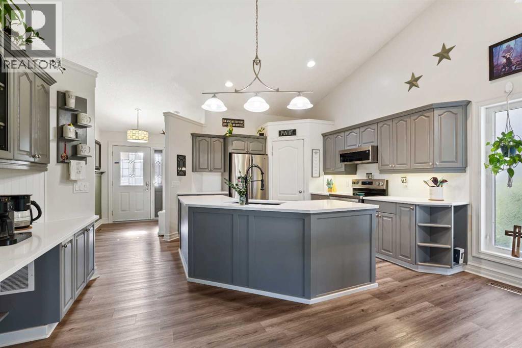 6 Park Circle Property Photo 7