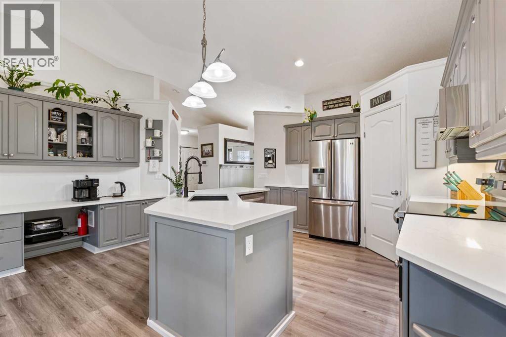 6 Park Circle Property Photo 10
