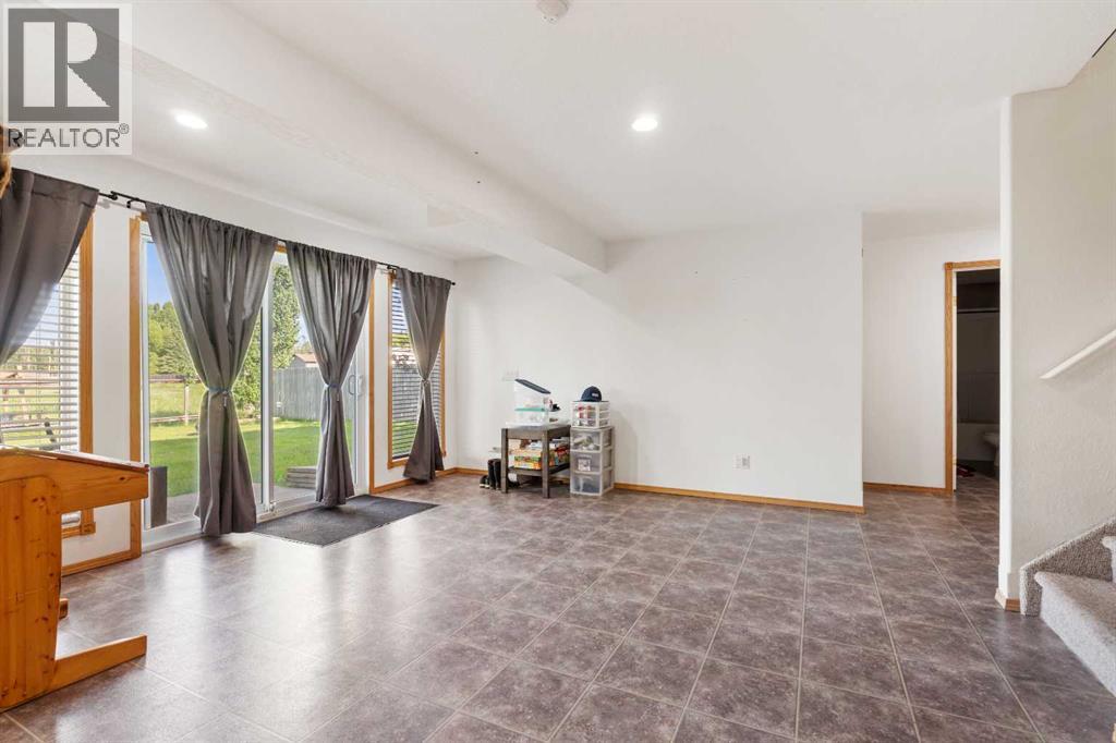 6 Park Circle Property Photo 30